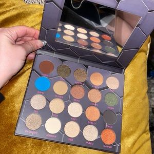 Beebeauty barbarella palette